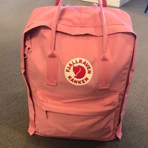 Pink Authentic Fjallraven Kanken